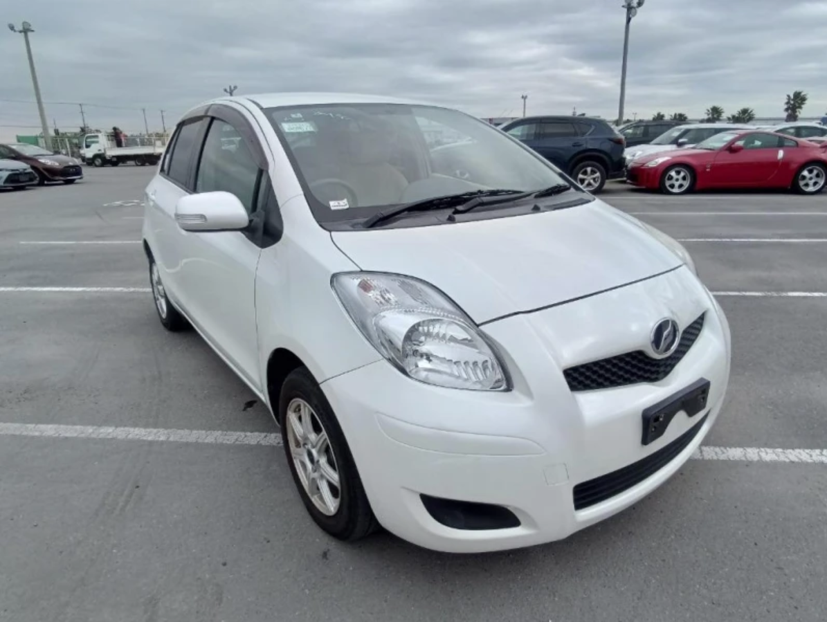 Toyota  Vitz